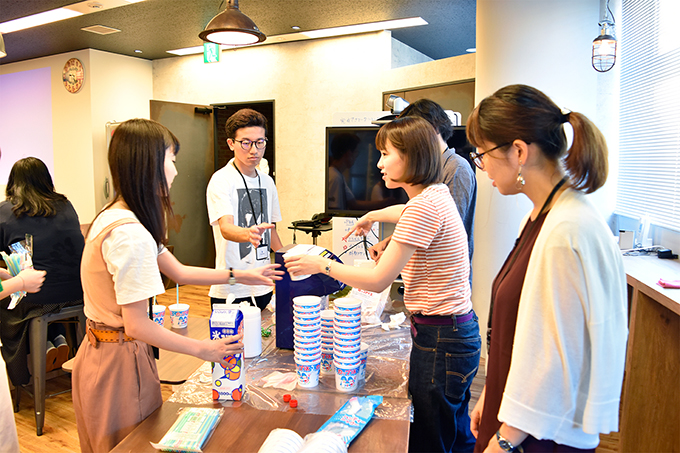 かき氷を作る様子